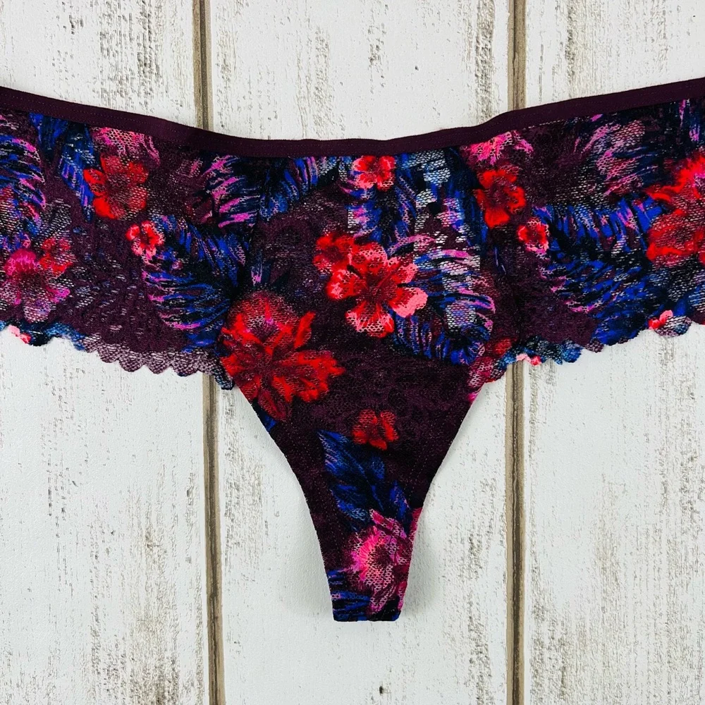 VS PINK Extra Low Rise Cheekster Thong Large Tropical Print